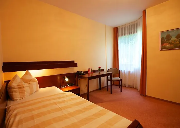 Azk Arbeitnehmer Zentrum 酒店 3*