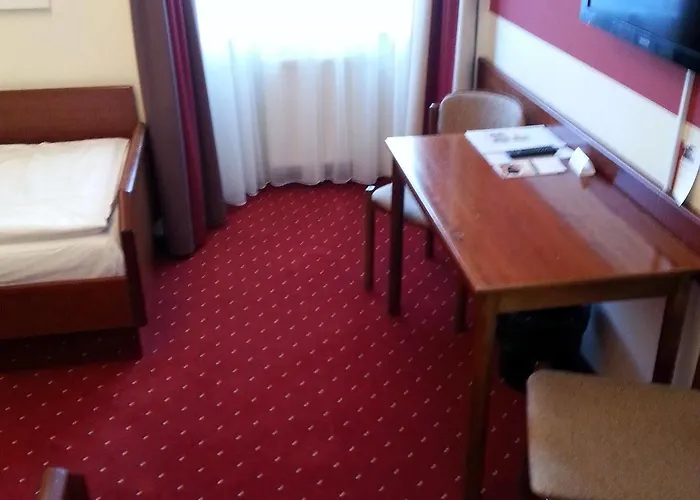 Azk Arbeitnehmer Zentrum 酒店 3*